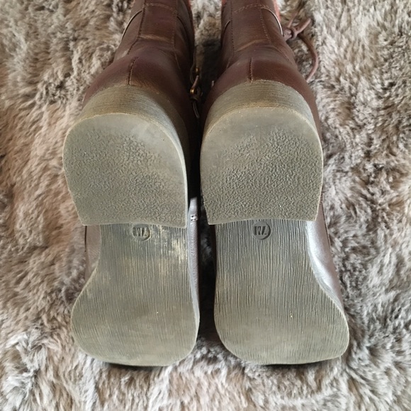 Boots - Picture 3 of 8